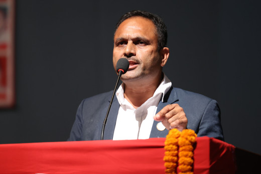 तेस्रो दिनमा माओवादी बैठकः केन्द्रीय सदस्यले राख्न थाले धारणा